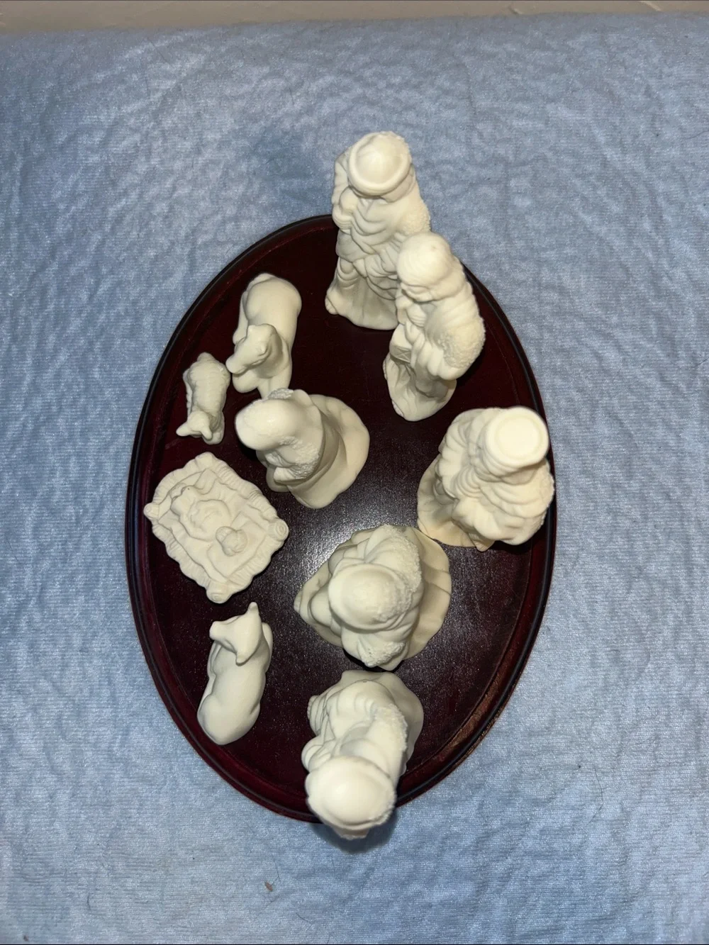 World Bazaars Jade Collection 11-Piece Porcelain Nativity Scene Set Oval Base